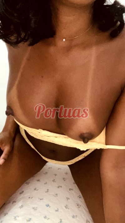 Letícia, puta em Porto