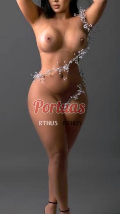 Gabriela Mello, Acompanhante em Lisboa