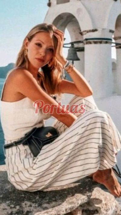 Petra, Acompanhante em Porto