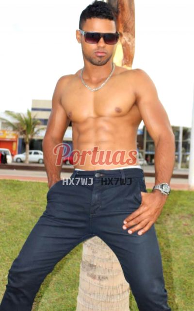 Enzo, Homem que faz massagens eróticas em Portimão