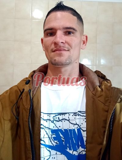 Alison, Homens em Portimão