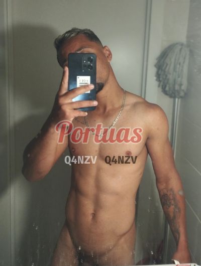 Anderson, Homens em Albufeira