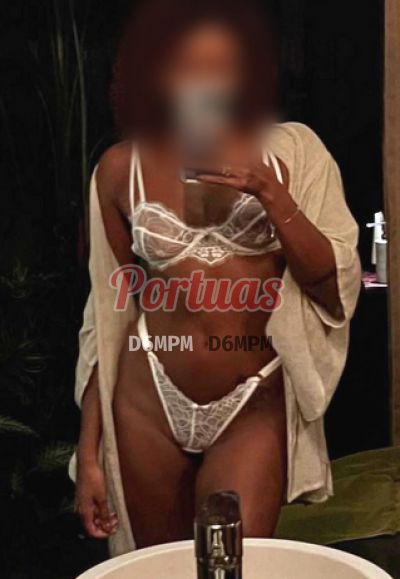 Aliyah, Escort em Cascais