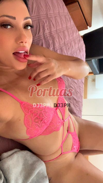 Larissa, puta em Cascais