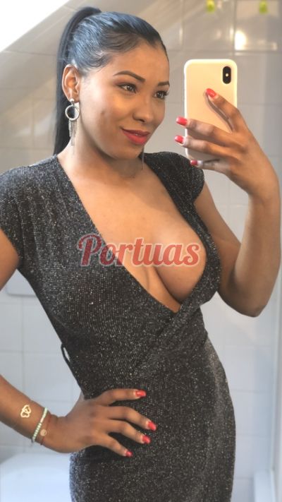 Luna, Escort em Maia