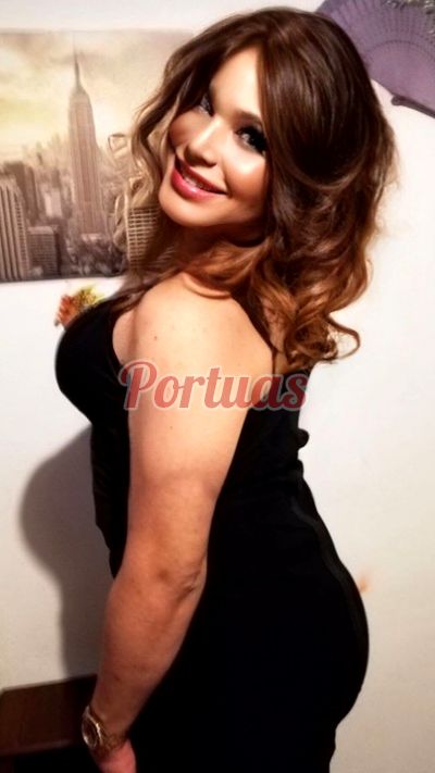 Julia Russo, trans em Fundão