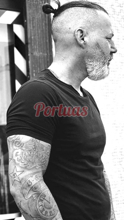 Homem 916071768, Homens em Porto