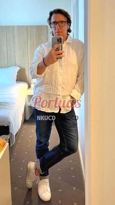 LT 964185633, Homens em Porto
