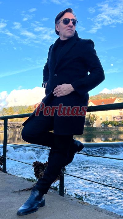 LT 964185633, Homens em Porto
