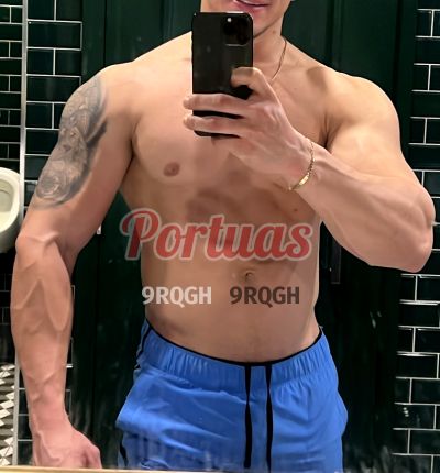 Alejandro 930631002, Homens em Porto