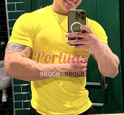 Alejandro 930631002, Homens em Porto