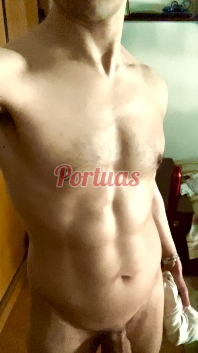 João 910017083, Homens em Lisboa