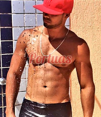 Max 965795889, Homem em Porto