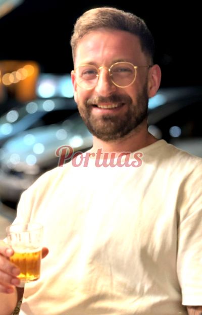 Jonathan 920420941, Homem que faz massagens eróticas em Estrela (Lisboa)