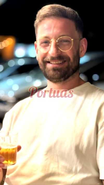 Jonathan 920420941, Homem que faz massagens eróticas em Estrela (Lisboa)