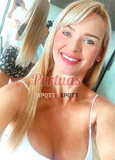 Daniela, mulher que faz massagens eróticas em Porto