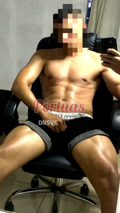 Alex Alves, homem que faz massagens eróticas em Lisboa