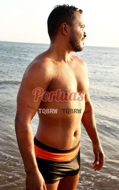 Rodrigo, homem que faz massagens eróticas em Lisboa