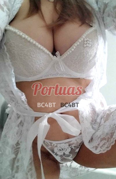Maria, mulher que faz massagens eróticas em Póvoa de Varzim