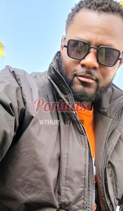 Leo, homem que faz massagens eróticas em Setúbal