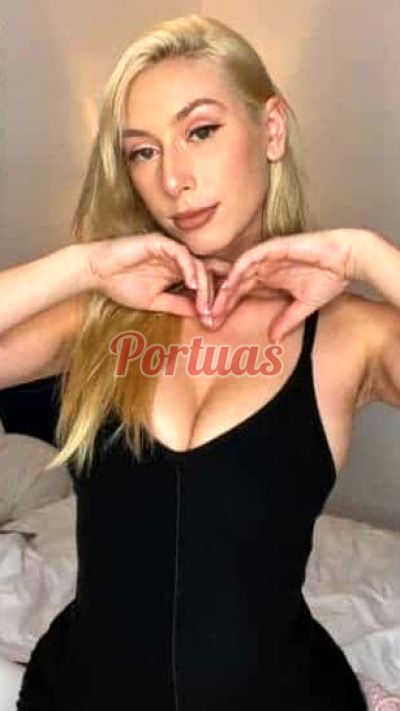Auri, acompanhante em Braga