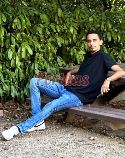 Erik Costa, homem em Águeda
