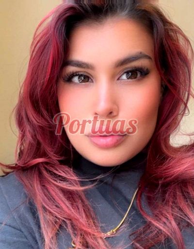 Mayera Okoron, mulher que faz massagens eróticas em Porto