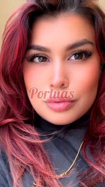 Mayera Okoron, mulher que faz massagens eróticas em Porto