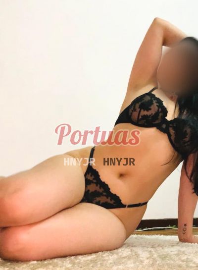 Camila, puta em Paredes