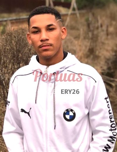 Lorenzo, homem em Almada
