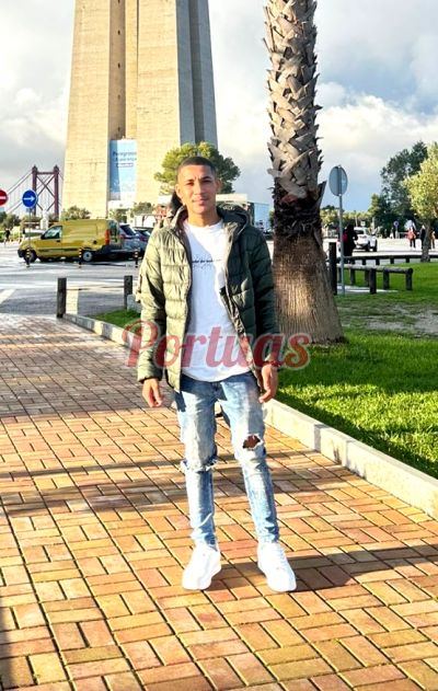 Lorenzo, homem em Almada