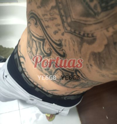 Adriano, homem em Portimão