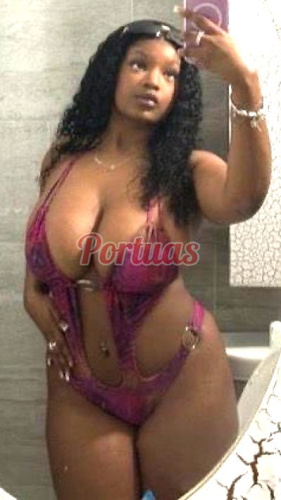 Maya, acompanhante em Porto