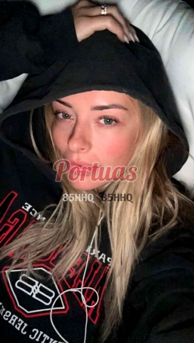 Ângela, puta em Porto