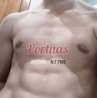 João Branco, homem que faz massagens eróticas em Sintra