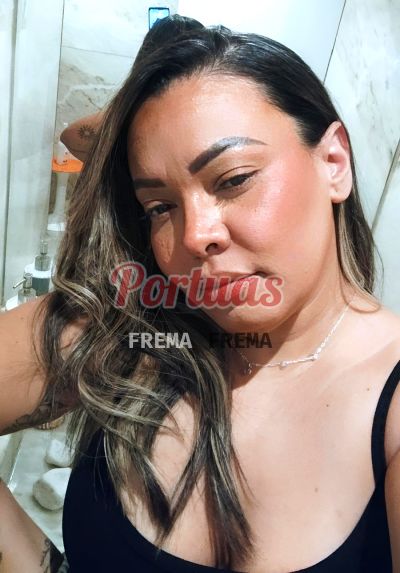 Jade Machado, puta em Almada