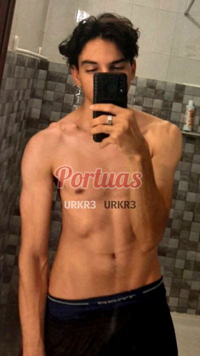 Victhor, homem em Penafiel