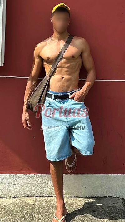 Noah 930960666, homem em Lisboa