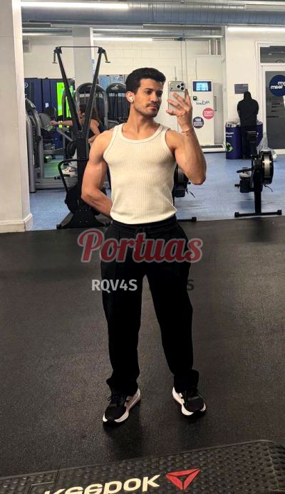 Stefano 920250781, homem em Porto