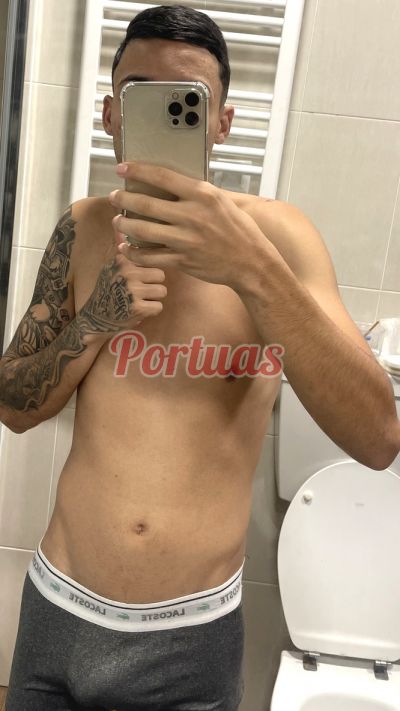 Gustavo 938959430, homem em Marinha Grande