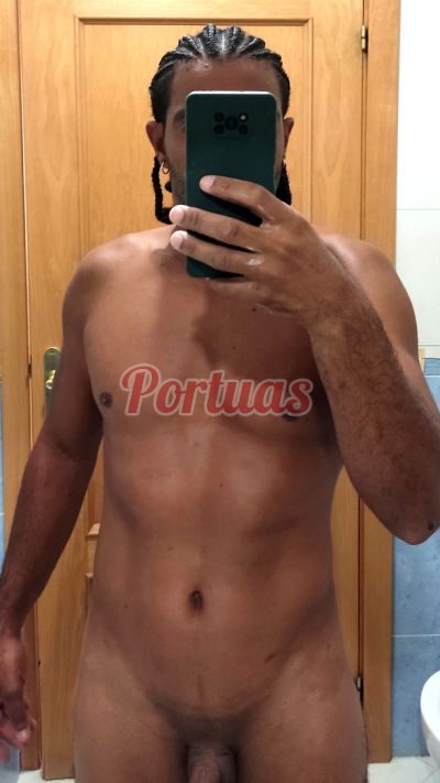Amazonico 931754005, homem em Lagos
