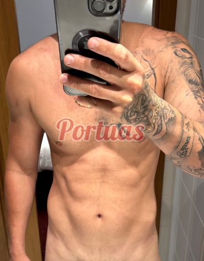 Carlo 910245663, homem em Setúbal