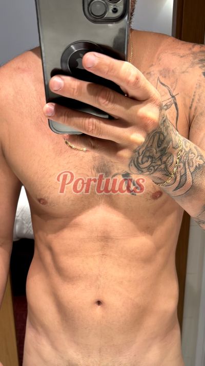 Carlo 910245663, homem em Setúbal