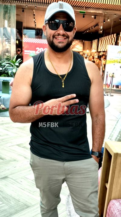 Vald 928383875, homem em Porto