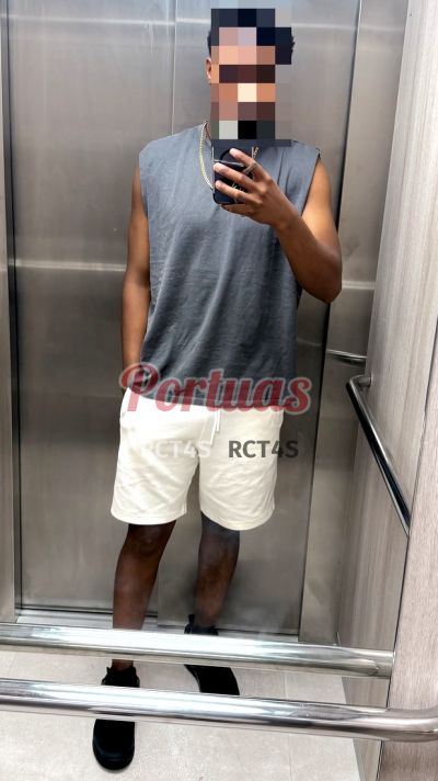 Scury 961821806, homem em Almada