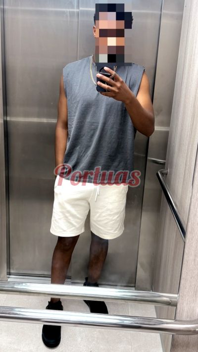 Scury 961821806, homem em Almada