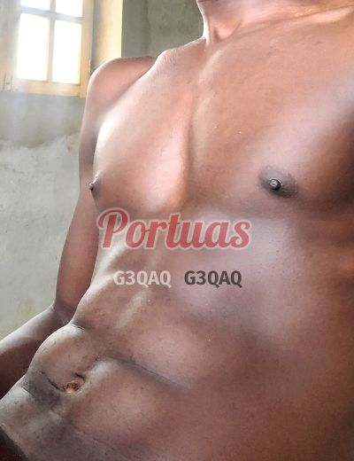 Davis 935698020, homem em Sintra