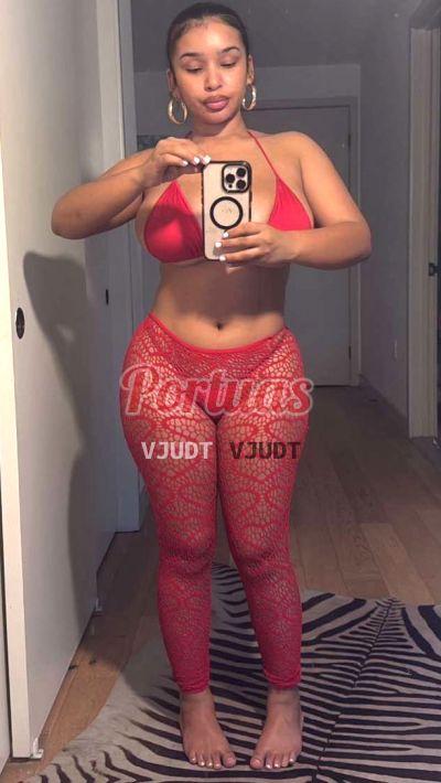 Mia 966740242, acompanhante em Braga