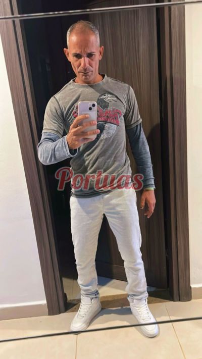RTS 967561696, homem em Lisboa