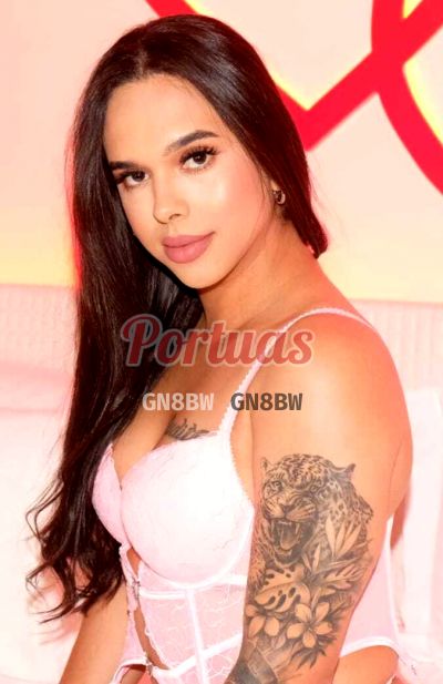 Laura Nogueira 911190103, trans em Évora